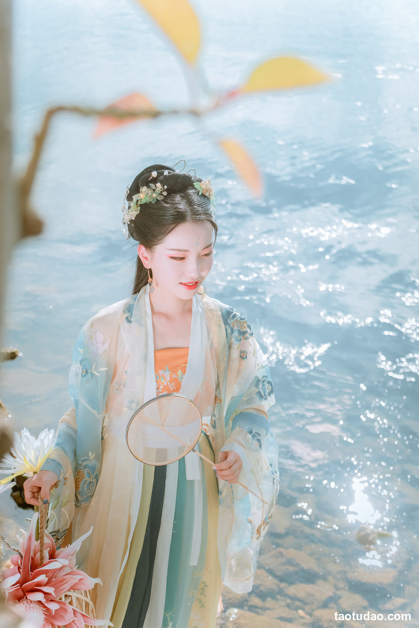 图片[2]-[YITUYU艺图语]2022.01.29 清水出芙蓉 Julie[22+1P／308MB]-艺库
