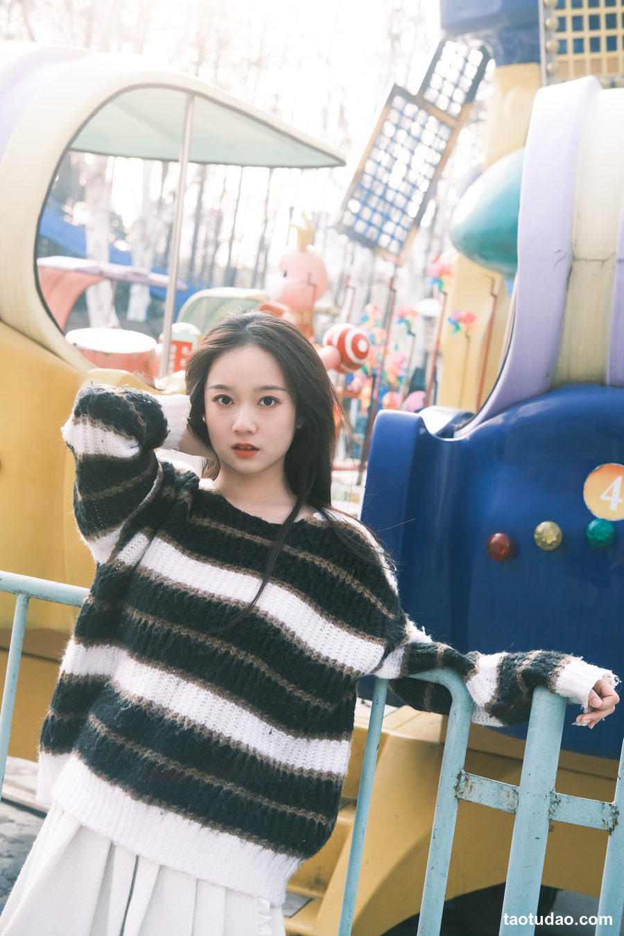 图片[2]-[YITUYU艺图语]2023.03.05 游乐场约会 戈曼妮Nini[37+1P／597MB]-艺库