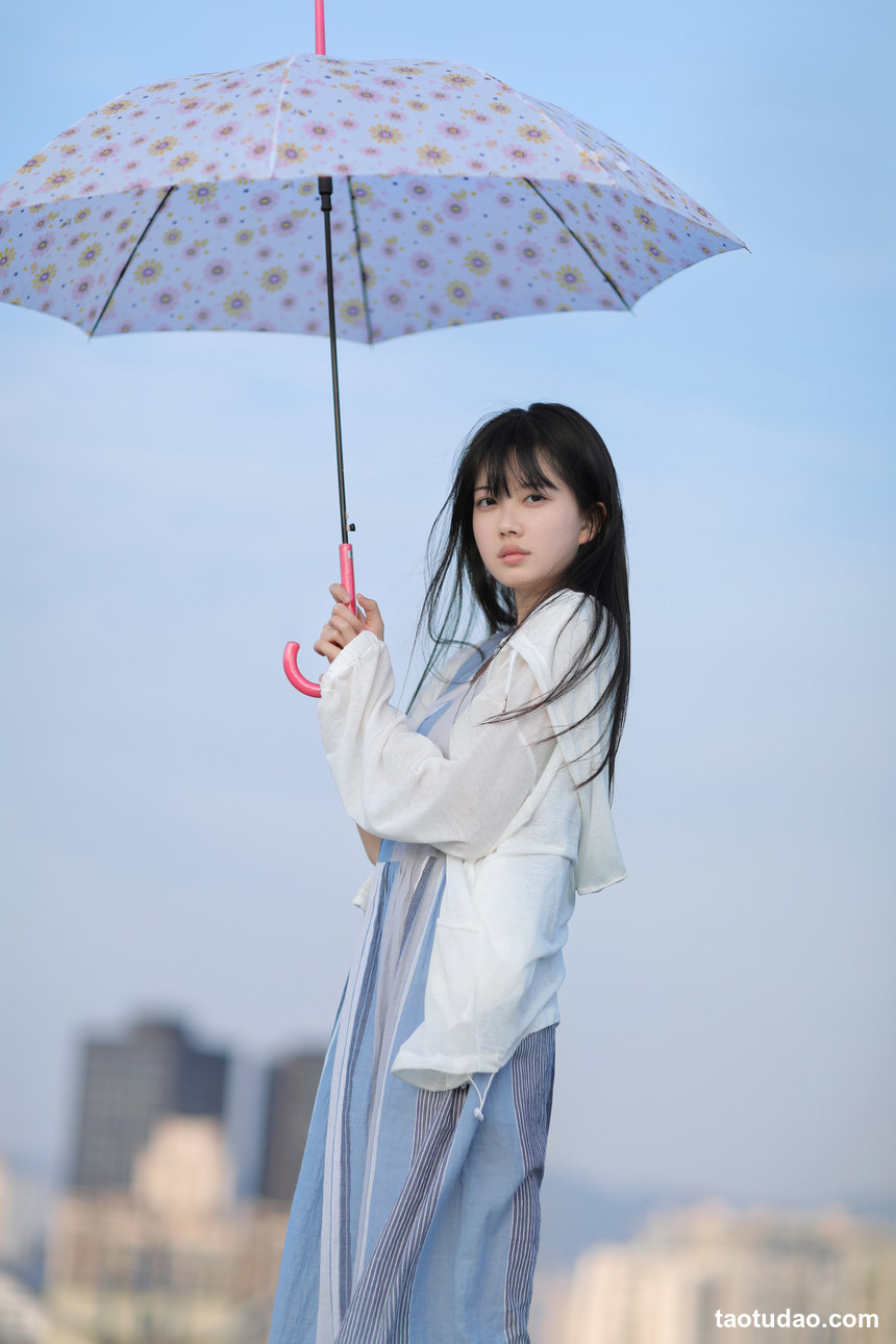 图片[2]-[YITUYU艺图语]2023.01.04 与天空合影 秋阳邑禾[20+1P／197MB]-艺库