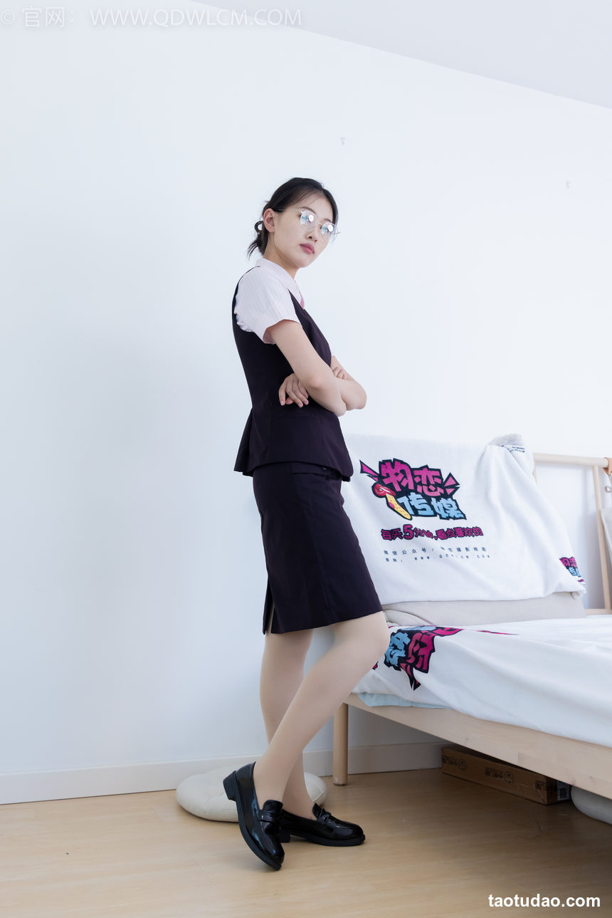 图片[2]-物恋传媒 NO.2220 小优-摇晃的红酒杯[150P-1V-3.98G]-艺库