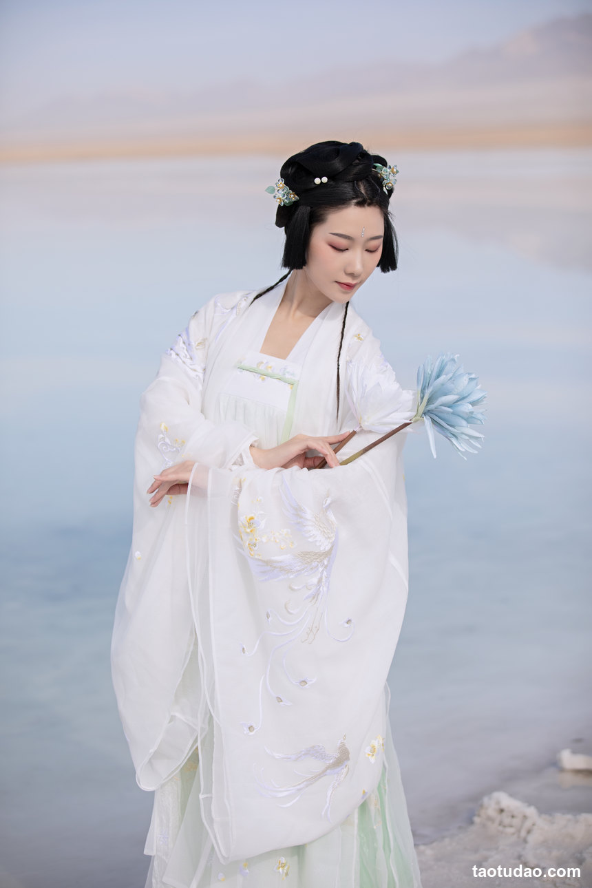 图片[2]-[YITUYU艺图语]2022.07.05 云霄 木景抒[21+1P／466MB]-艺库