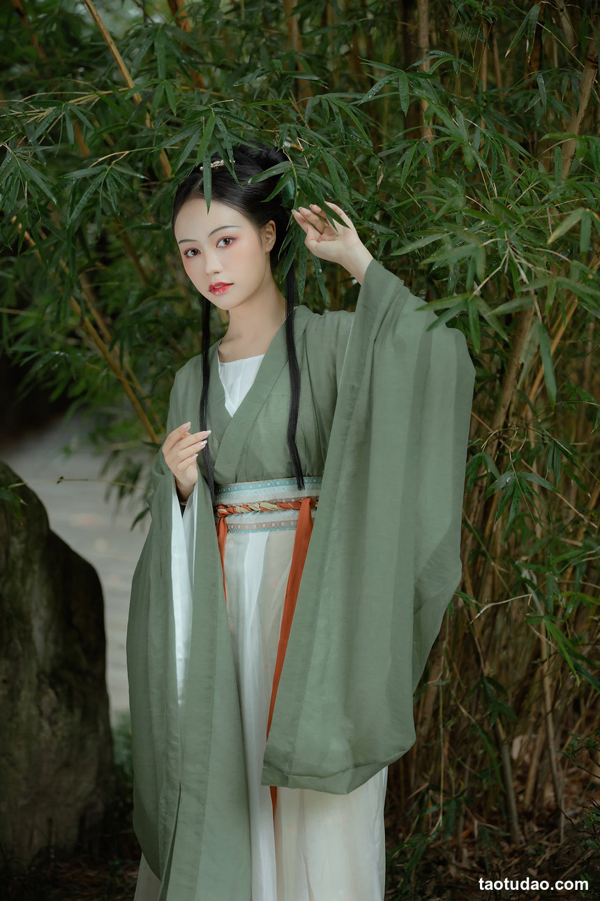 图片[4]-[YITUYU艺图语]2022.04.02 见山 梨一依[18+1P／229MB]-艺库