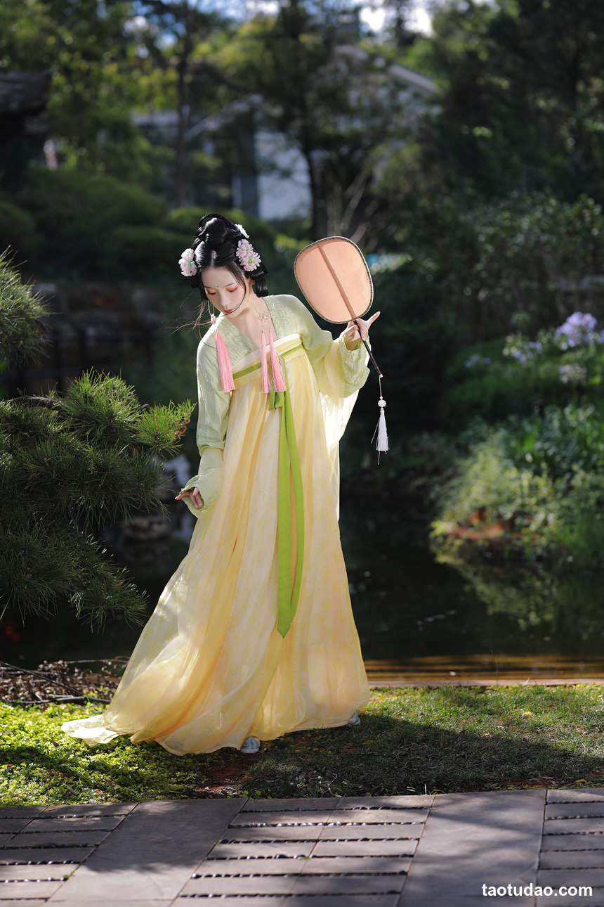 图片[2]-[YITUYU艺图语]2022.09.08 若无闲事挂心头 落花人独立[32+1P／673MB]-艺库