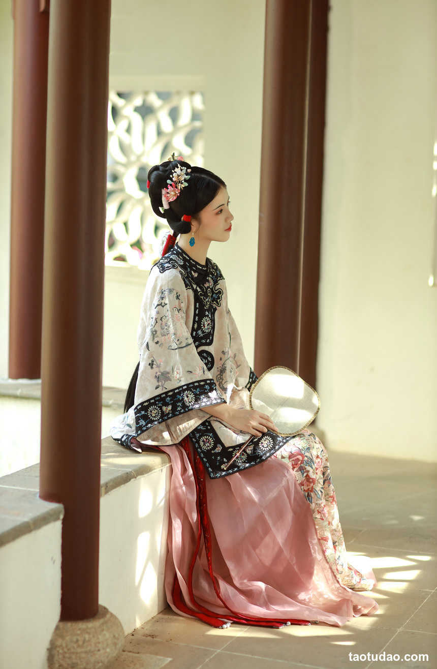 图片[3]-[YITUYU艺图语]2022.10.03 清汉女 _喵喵家的小鱼干_[29+1P／424MB]-艺库