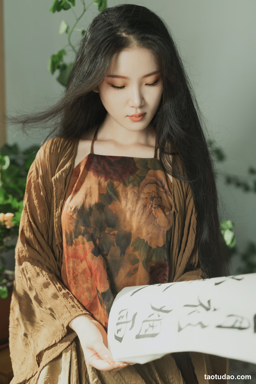 图片[2]-[YITUYU艺图语]2022.09.03 素衣 相望回首喵喵喵[34+1P／379MB]-艺库