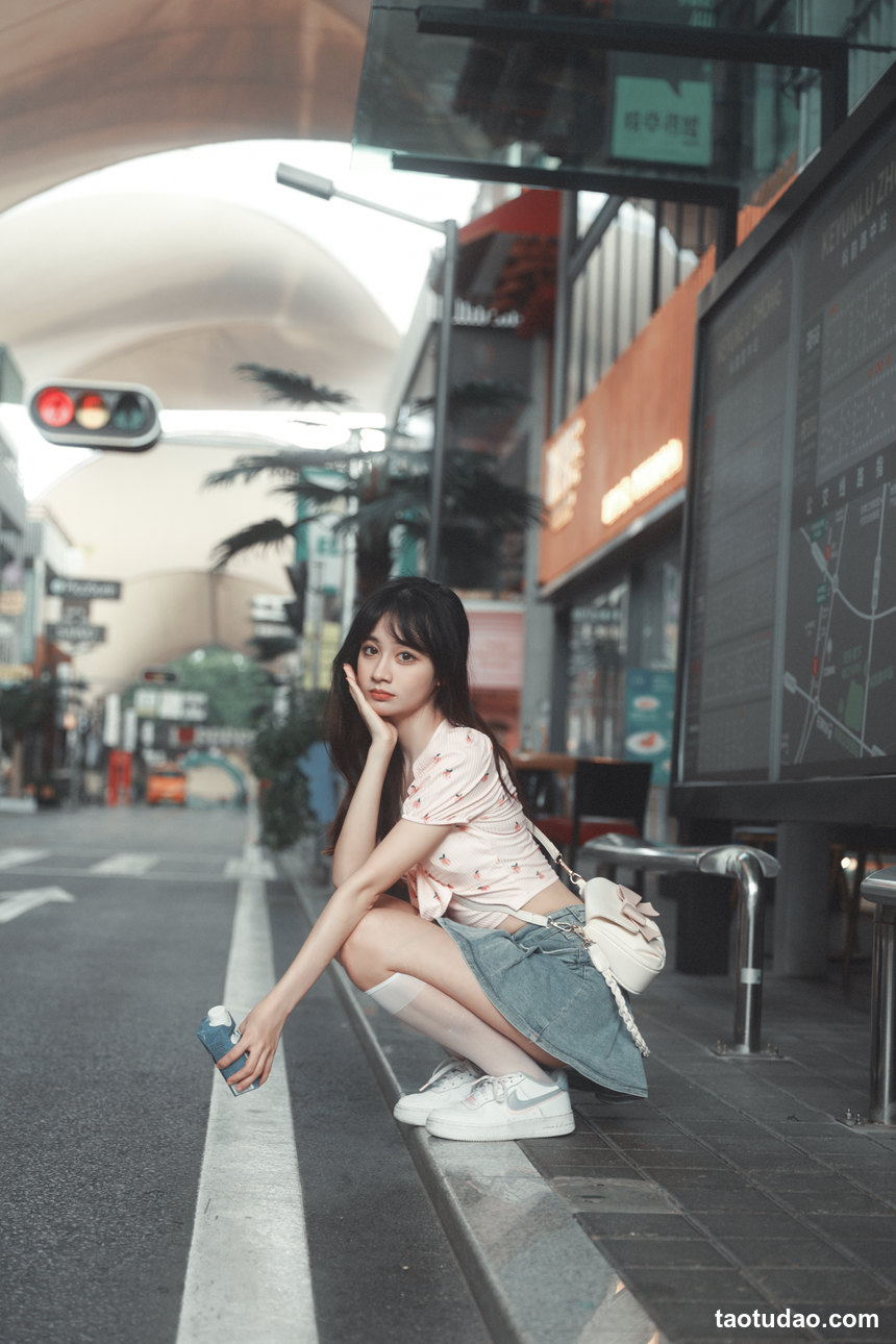图片[2]-[YITUYU艺图语]2022.10.19 秋日限定女孩 林林[40+1P／348MB]-艺库