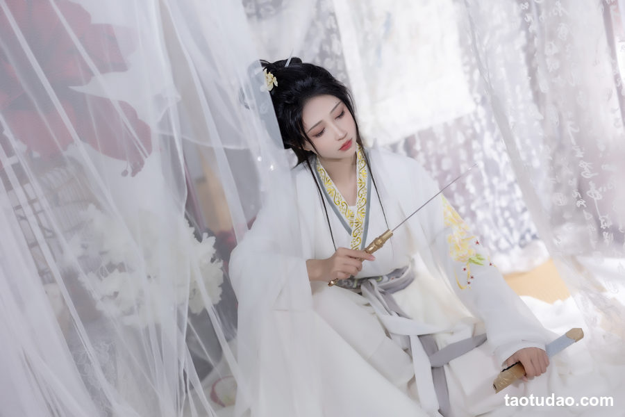 图片[2]-[YITUYU艺图语]2023.03.09 染江山 绮罗生的小苏苏[24+1P／210MB]-艺库