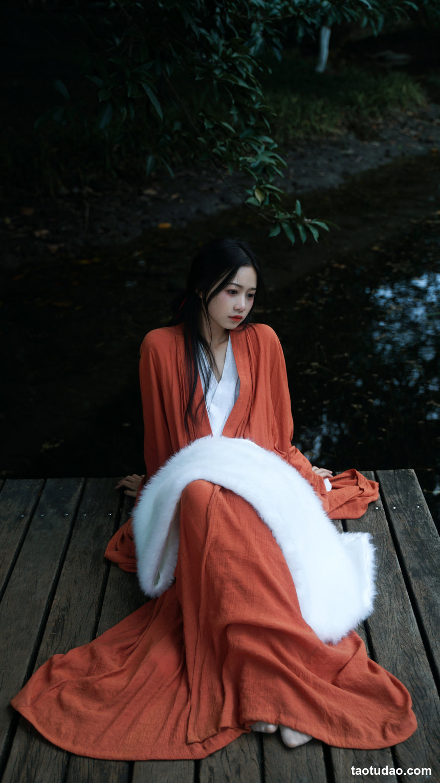 图片[2]-[YITUYU艺图语]2022.12.14 她像月光一样清冷 旺旺小小舒[24+1P／309MB]-艺库