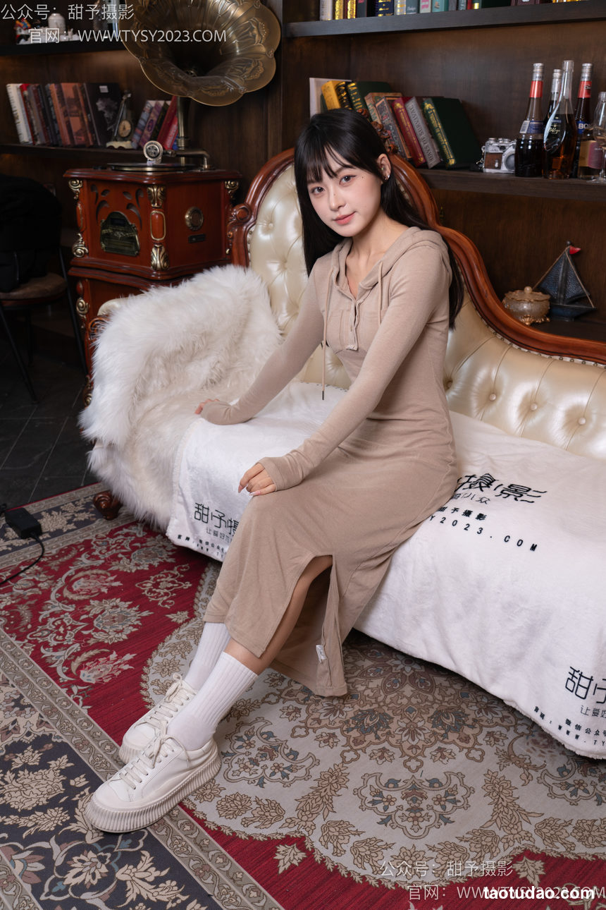 图片[2]-甜予摄影 NO.024 小离-板鞋、白棉袜、裸足[129P+2V／9.34GB]-艺库