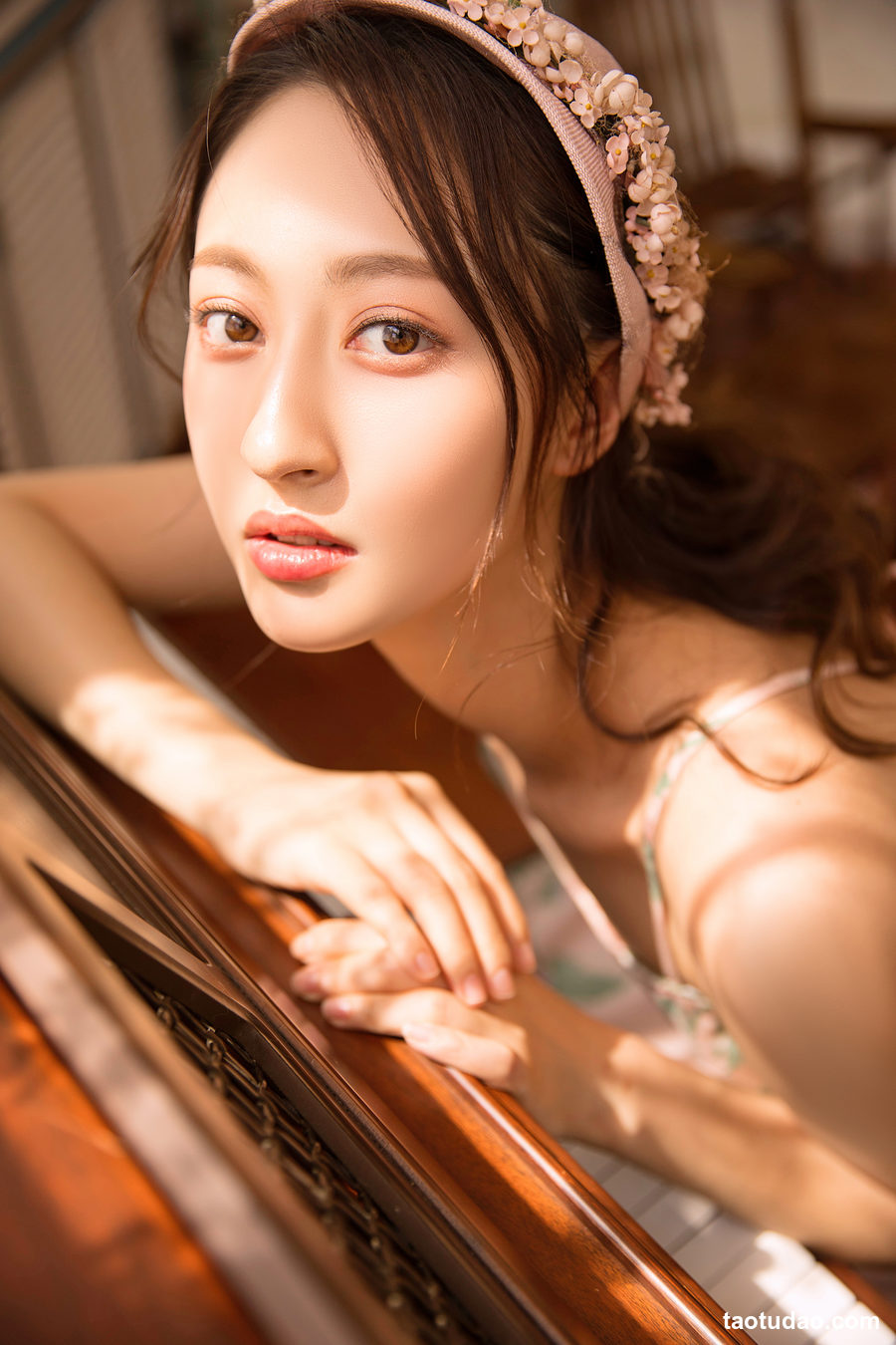 图片[3]-[YALAYI雅拉伊]2023.07.26 NO.1052 眼里花影[24+1P／449MB]-艺库