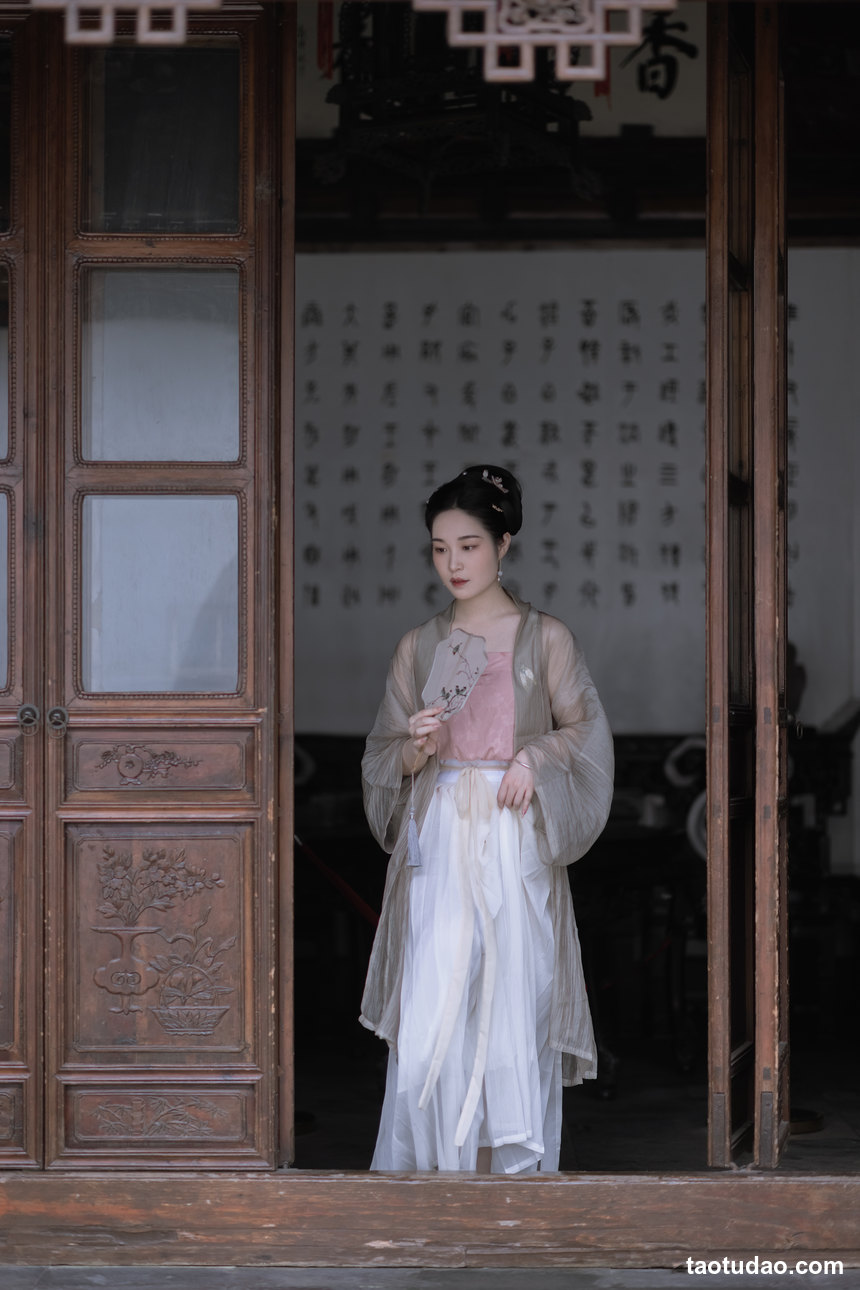图片[2]-[YITUYU艺图语]2022.09.21 荷香 hannaa[28+1P／233MB]-艺库