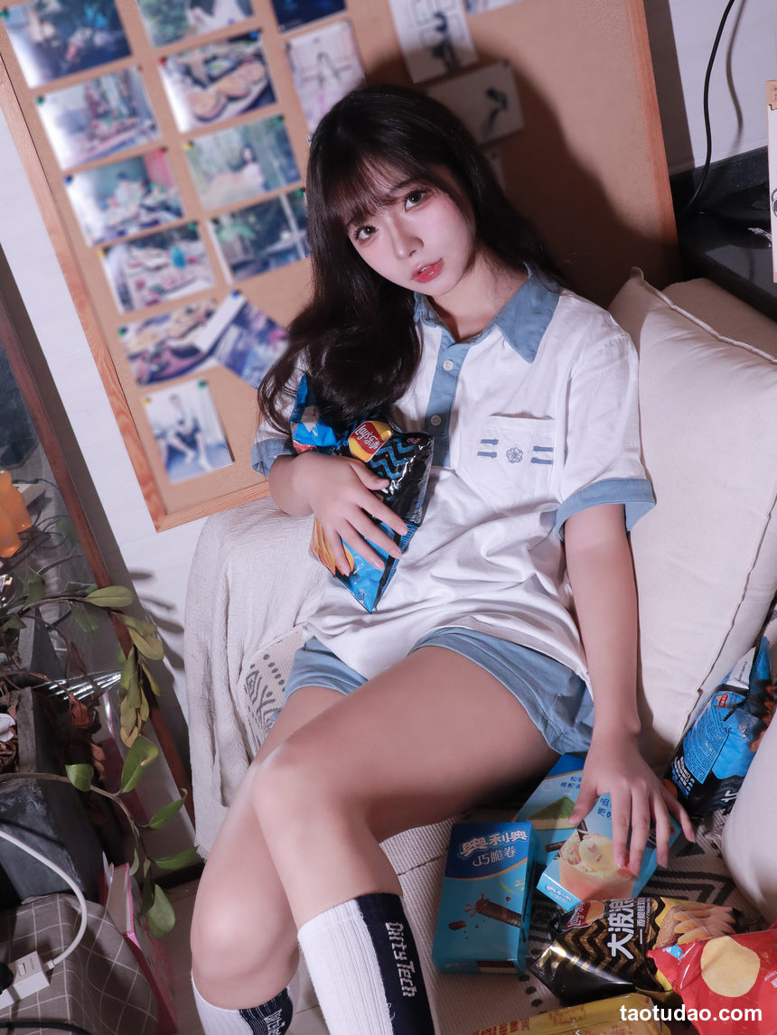 图片[3]-yuuhui玉汇 – NO.079 2022 Vol.027 蓝白条少女 Sky & Cloud Girl [81P-801MB]-艺库