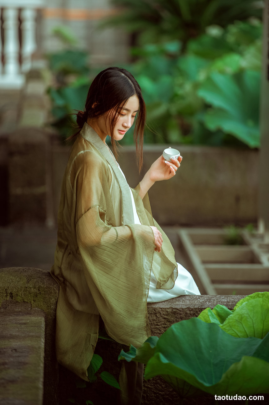图片[2]-[YITUYU艺图语]2022.08.07 荷韵 Smile[38+1P／451MB]-艺库