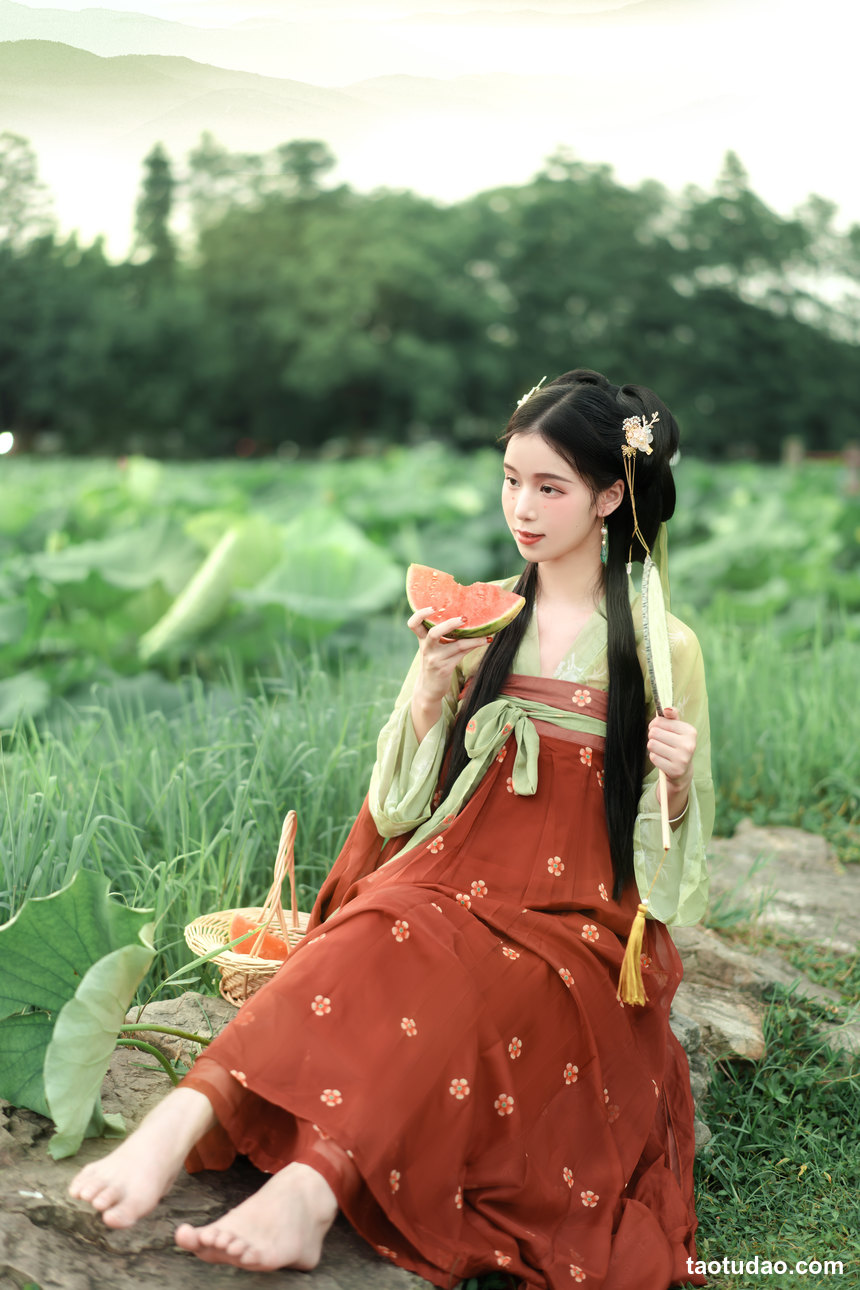 图片[2]-[YITUYU艺图语]2022.09.24 夏荷 仓央是大魔王[20+1P／406MB]-艺库