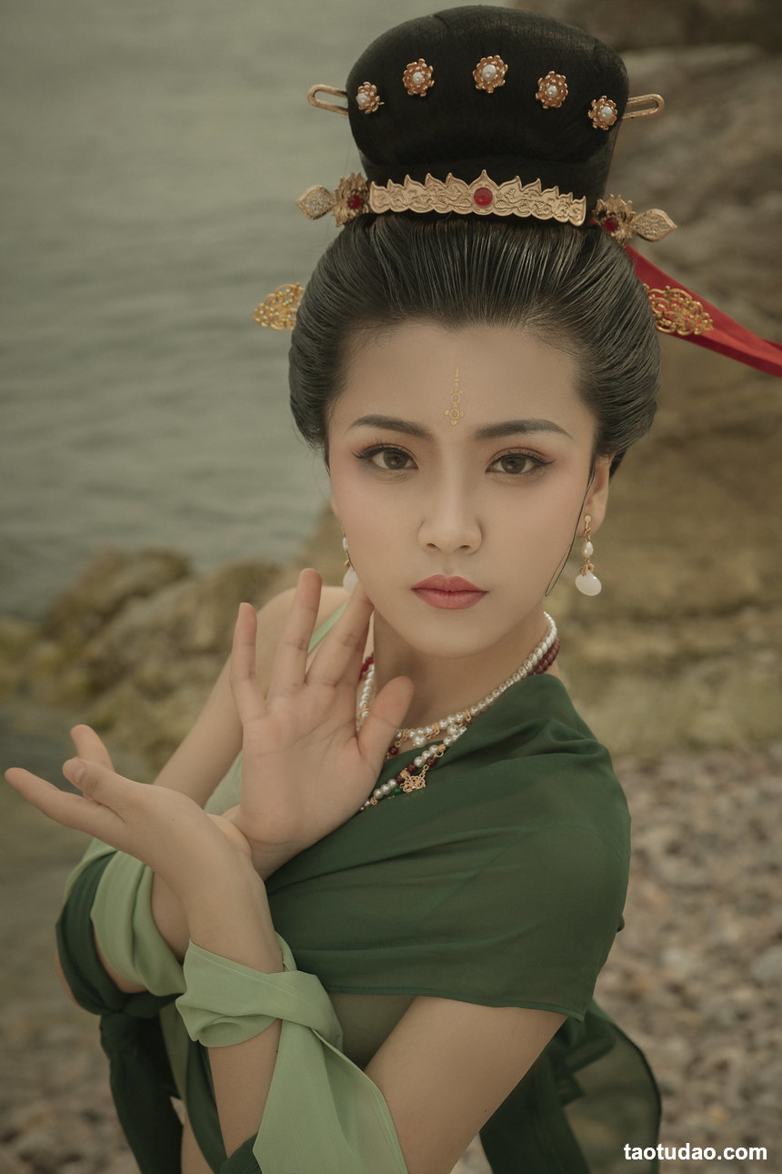 图片[4]-[YITUYU艺图语]2022.06.28 浪漫里扯谎 周子歆[27+1P／99.5MB]-艺库