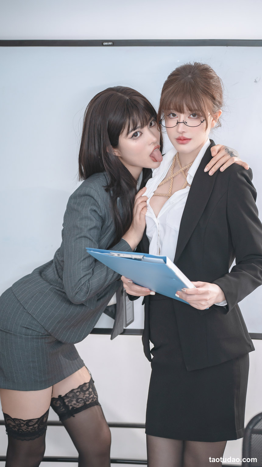 图片[2]-鹿八岁baby 女上司和女下属~ [64P+3V-0.98G]-艺库