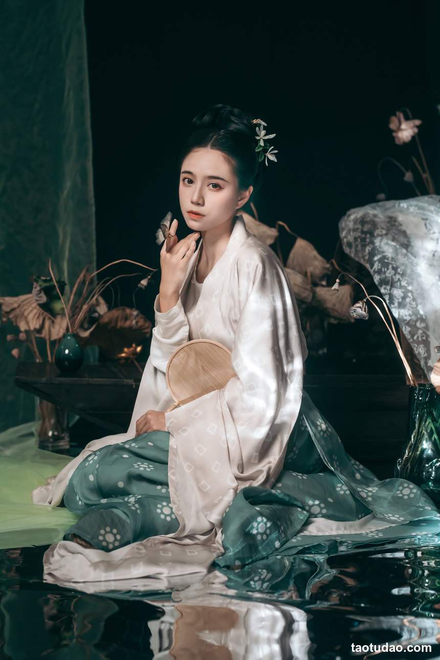 图片[4]-[YITUYU艺图语]2022.10.11 行香子 贰加六[31+1P／138MB]-艺库