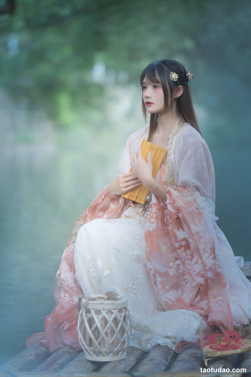 图片[2]-[YITUYU艺图语]2022.07.09 烟雨江南 兔子Zzz不吃胡萝卜[26+1P／273MB]-艺库