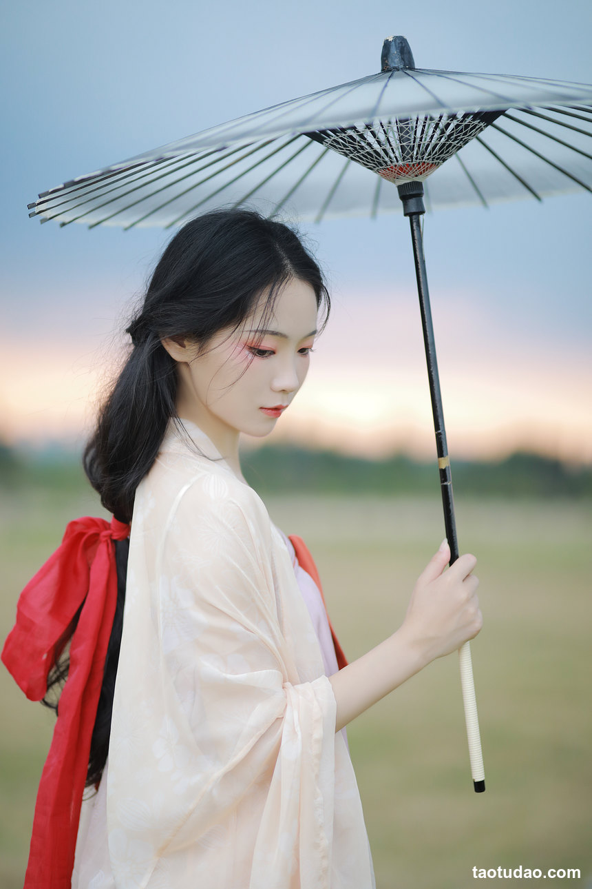 图片[2]-[YITUYU艺图语]2022.09.26 不归客 落花人独立[33+1P／630MB]-艺库