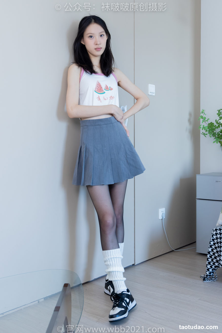 图片[2]-[BoBoSocks袜啵啵]NO.333 雪糕-板鞋、白棉袜、黑丝、堆堆袜套[140P+1V／5.93GB]-艺库