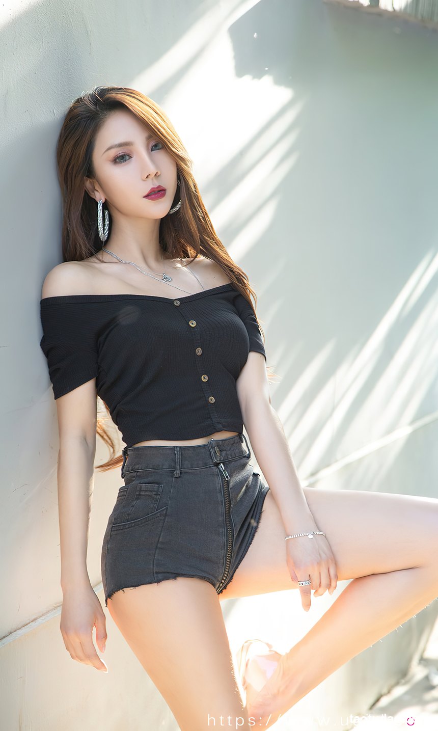 图片[2]-[Ugirls尤果网]爱尤物 2022.08.19 No.2393 Juicy xiaoxiao 不期而遇 [35P]-艺库