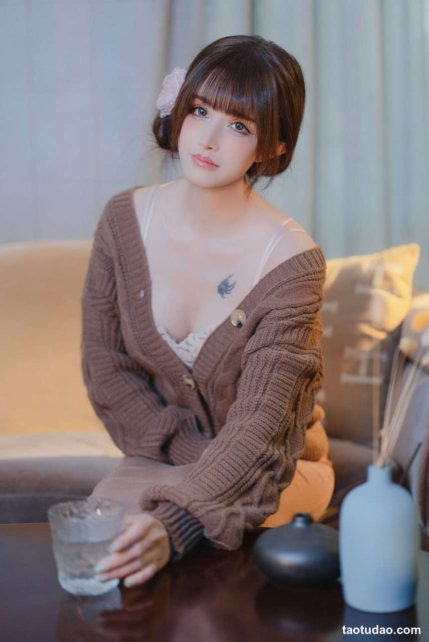 图片[2]-鹿八岁 – 无法拒绝的要挟 [222P+1V-1.21GB]-艺库