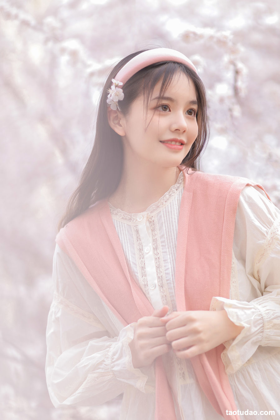 图片[2]-[YITUYU艺图语]2023.03.26 樱花树下 仙女矿泉水[21+1P／104MB]-艺库
