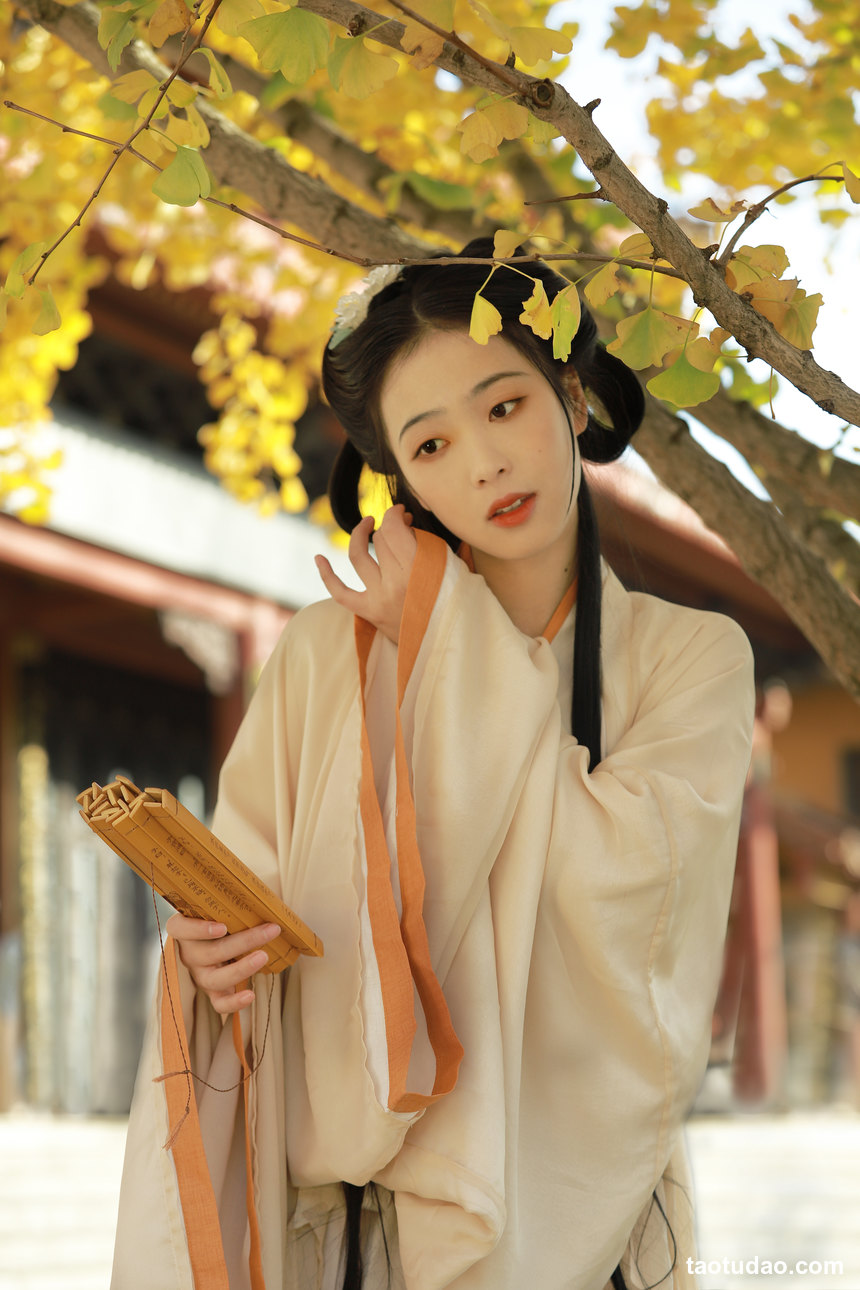 图片[2]-[YITUYU艺图语]2022.09.28 愿得一人心 汪国真潘潘[20+1P／164MB]-艺库