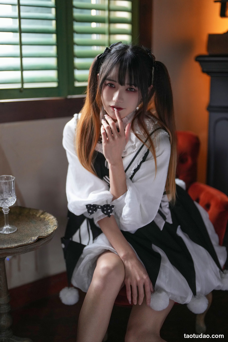 图片[2]-兔子Zzz不吃胡萝卜 – NO.133 怪盗魔术师 [31P-386MB]-艺库