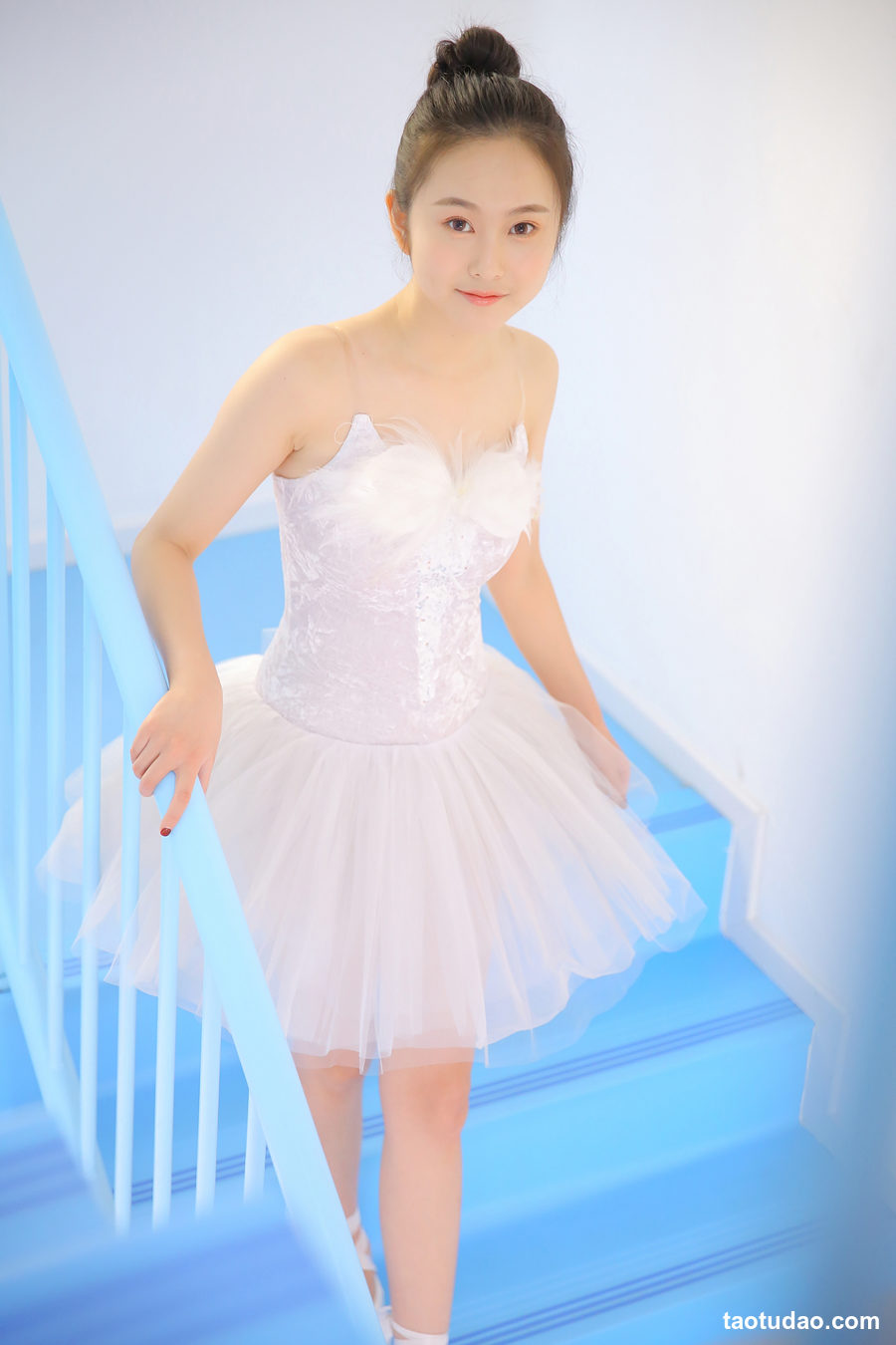 图片[2]-[YALAYI雅拉伊]2023.07.18 NO.1066 梦幻舞步[38+1P／186MB]-艺库