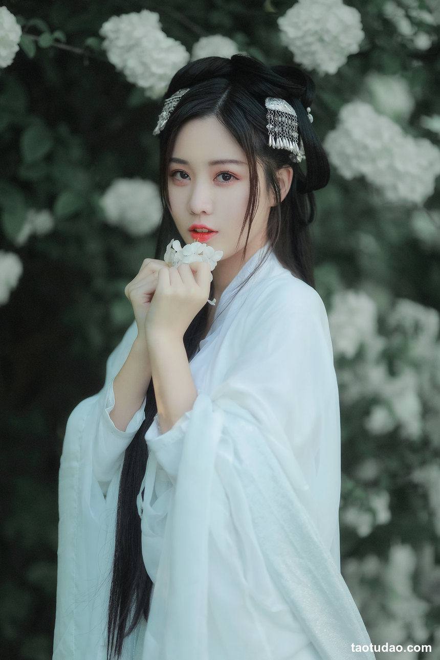 图片[4]-[YITUYU艺图语]2022.05.20 紫荆花开 若希icy[22+1P／424MB]-艺库