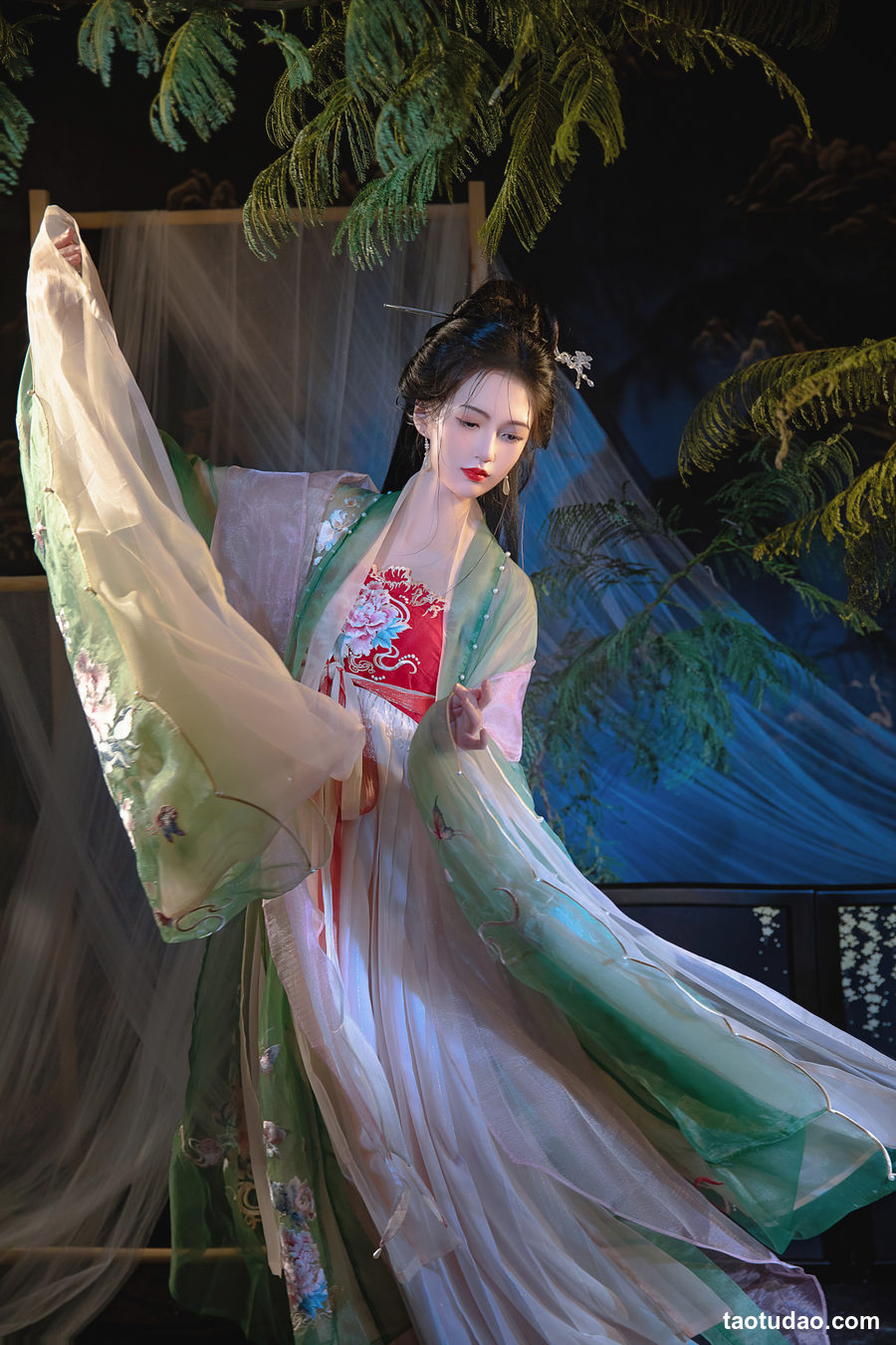 图片[4]-[YITUYU艺图语]2023.03.09 庭芜绿 胖琦[30+1P／377MB]-艺库
