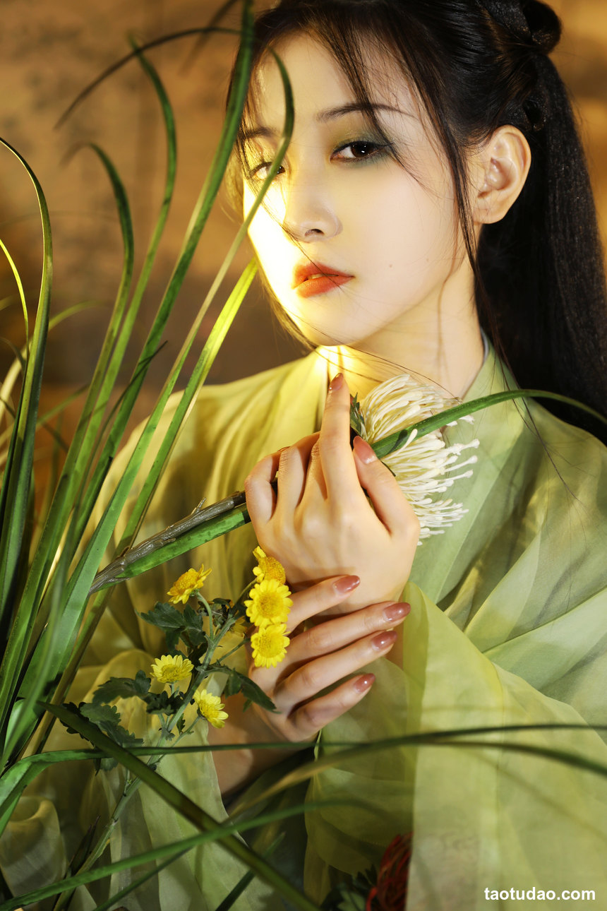 图片[3]-[YITUYU艺图语]2022.10.05 风草美人 不及丿[34+1P／292MB]-艺库