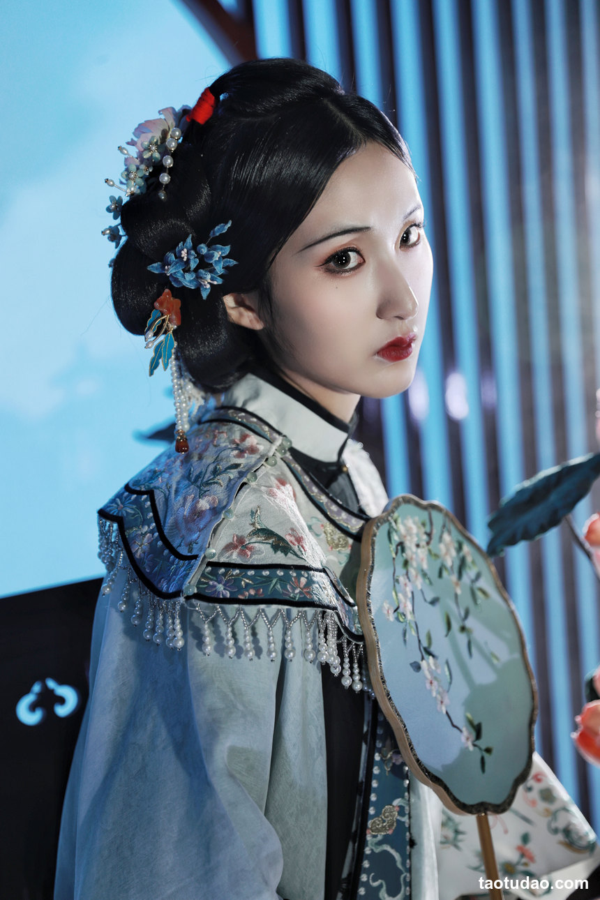 图片[2]-[YITUYU艺图语]2022.10.12 清汉女 荷里寒[20+1P／189MB]-艺库
