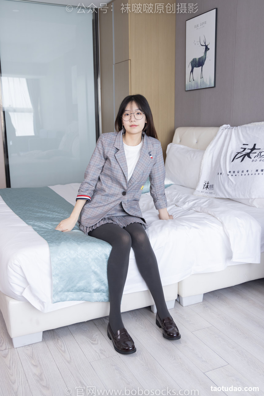 图片[4]-[BoBoSocks袜啵啵]NO.210 小甜豆-皮鞋、厚灰丝、ol装[140P+1V／5.63GB]-艺库