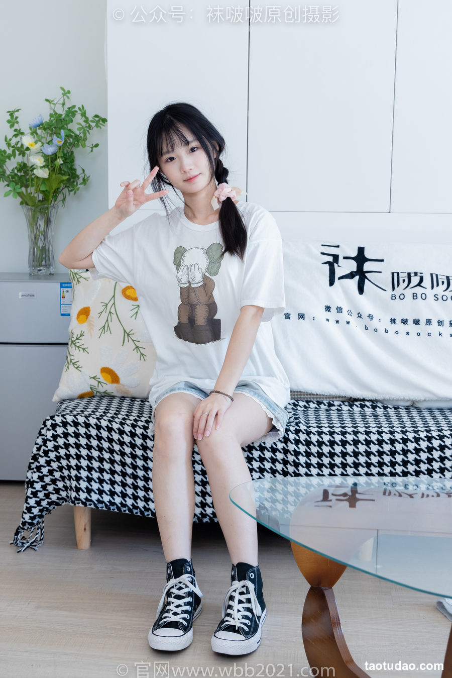 图片[2]-[BoBoSocks袜啵啵]NO.331 甜甜圈-板鞋、白棉袜、裸足[144P+1V／5.74GB]-艺库
