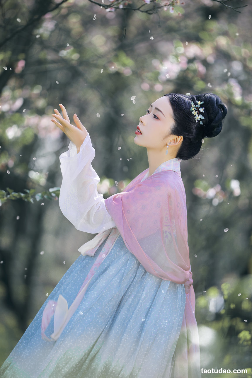 图片[3]-[YITUYU艺图语]2022.04.23 秋千架下 槐枝-[21+1P／431MB]-艺库