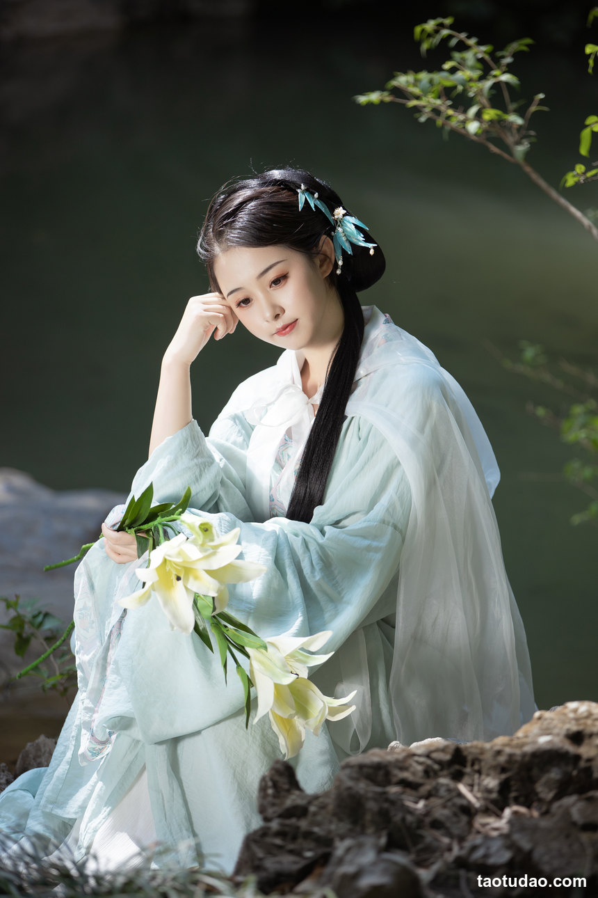 图片[3]-[YITUYU艺图语]2023.01.15 青山 涵涵[37+1P／393MB]-艺库