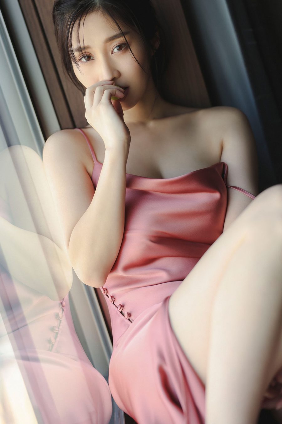 图片[2]-高桥凛写真集「Ｉカップ美女と、スイートルームで。VOL.1」-艺库