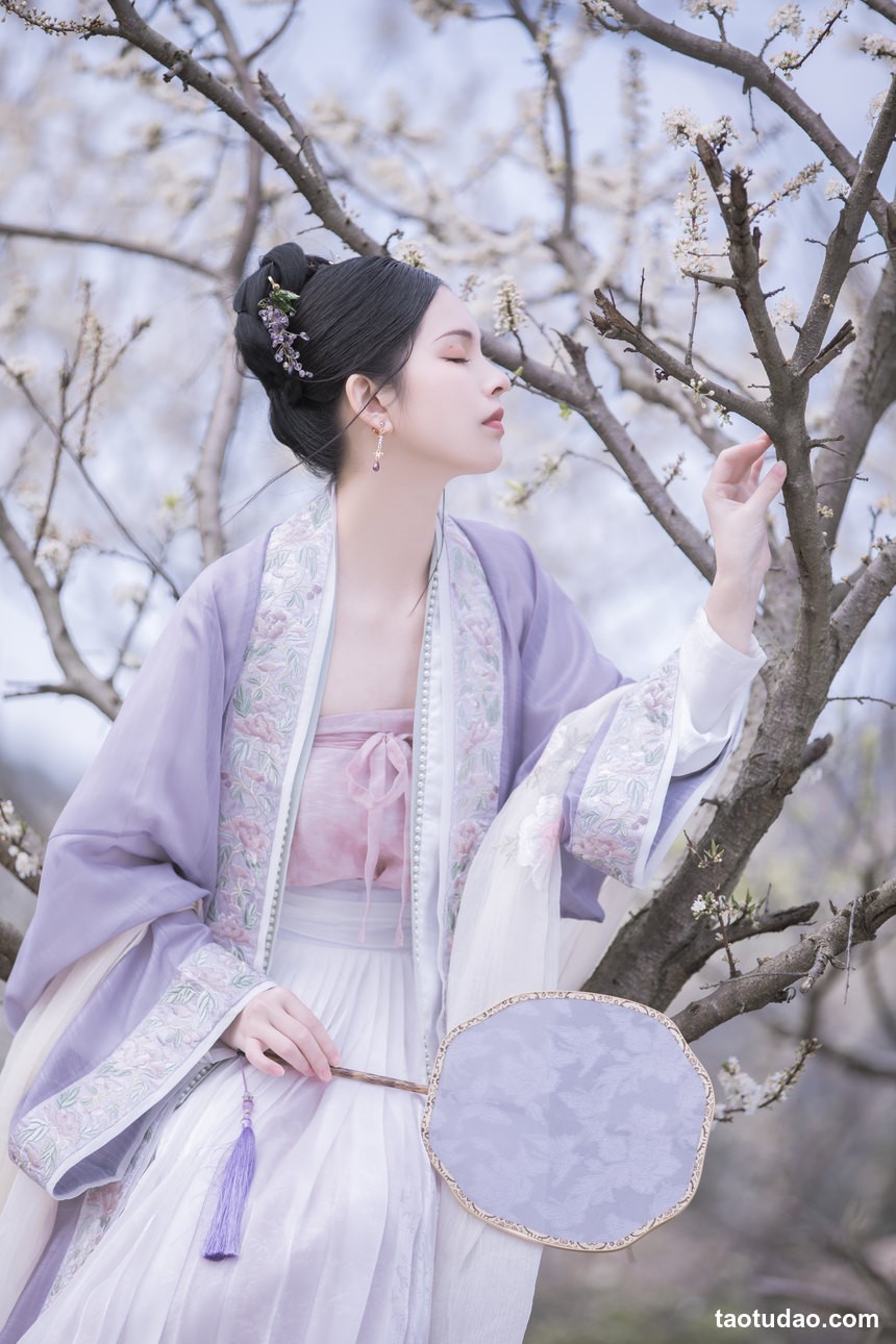 图片[2]-[YITUYU艺图语]2022.07.03 李花 winnie[24+1P／342MB]-艺库