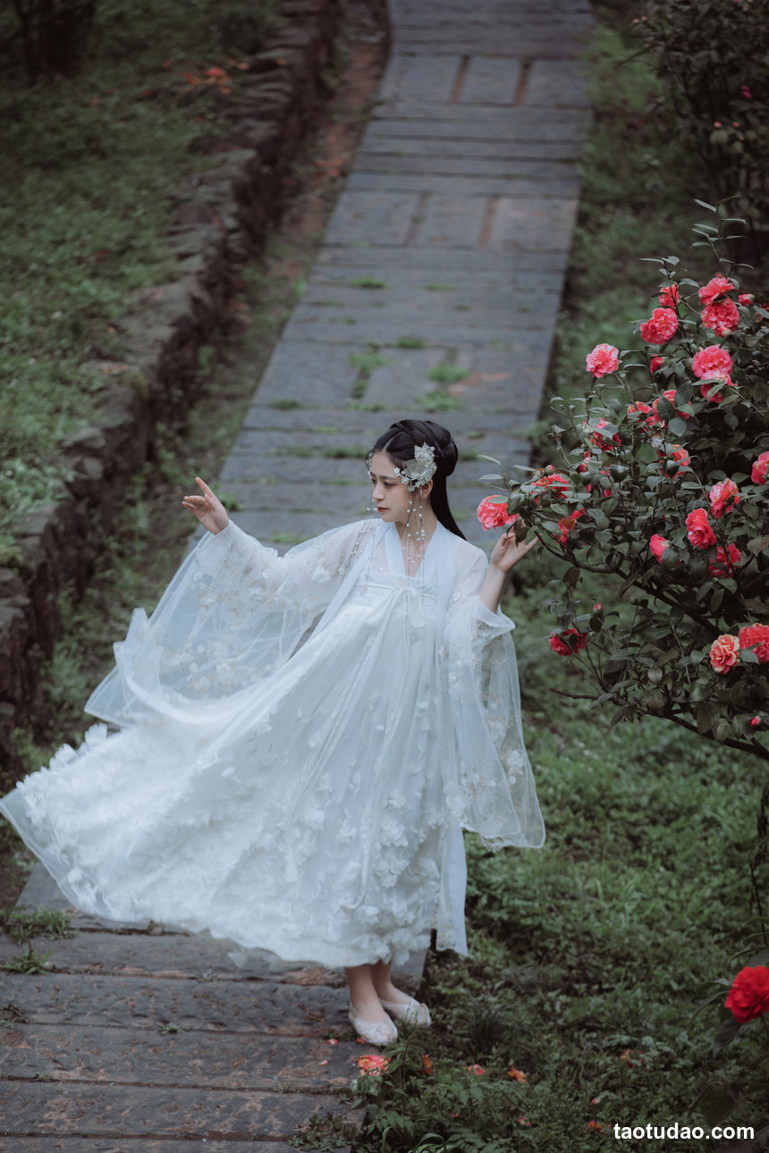 图片[2]-[YITUYU艺图语]2022.04.15 清平乐 瞳人儿[24+1P／420MB]-艺库