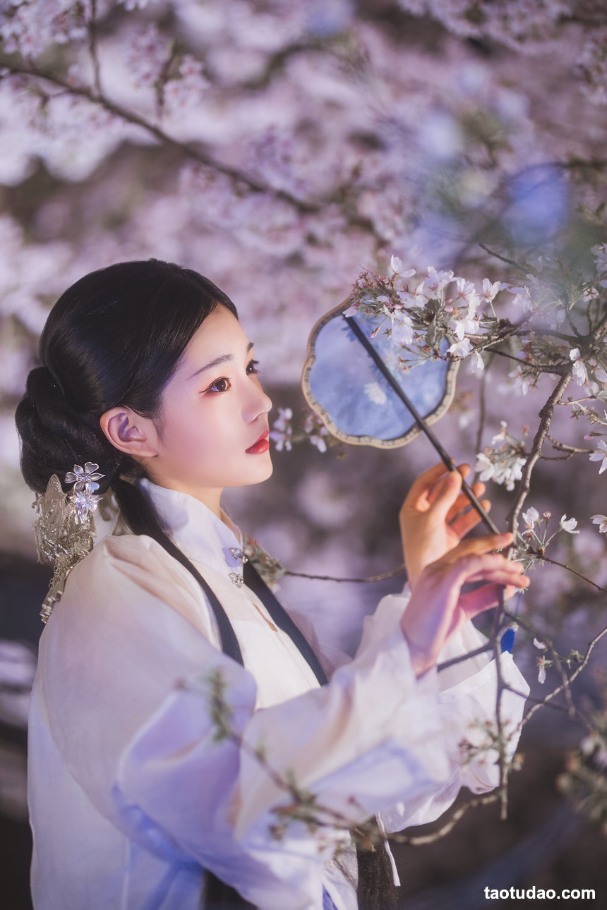 图片[4]-[YITUYU艺图语]2022.05.11 梦遣看花人 吴莹琨琨[21+1P／391MB]-艺库