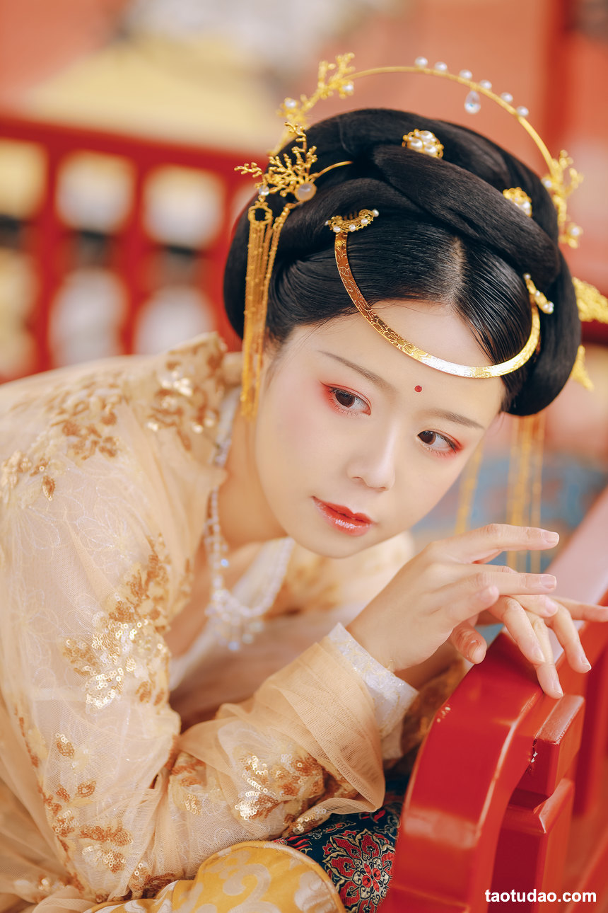 图片[4]-[YITUYU艺图语]2022.08.24 云想衣裳花想容 Suky喜欢软绵绵毛茸茸的团子[21+1P／199MB]-艺库