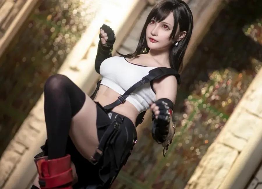 最终幻想蒂法COS图片（CN：千夜未来）
