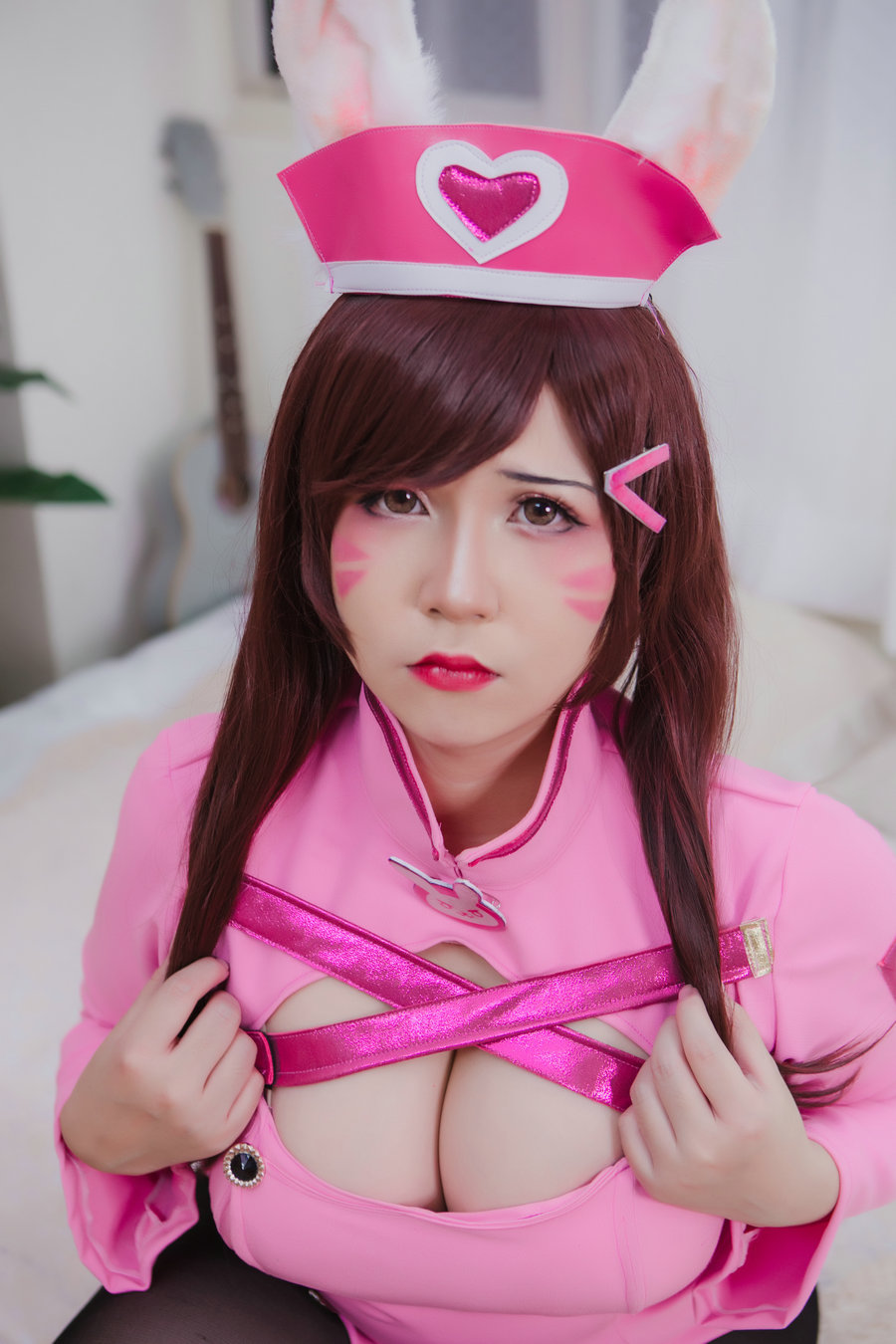 Uy Uy – D.VA Bunny Nurse / 32P-210MB / cos萌妹-艺库