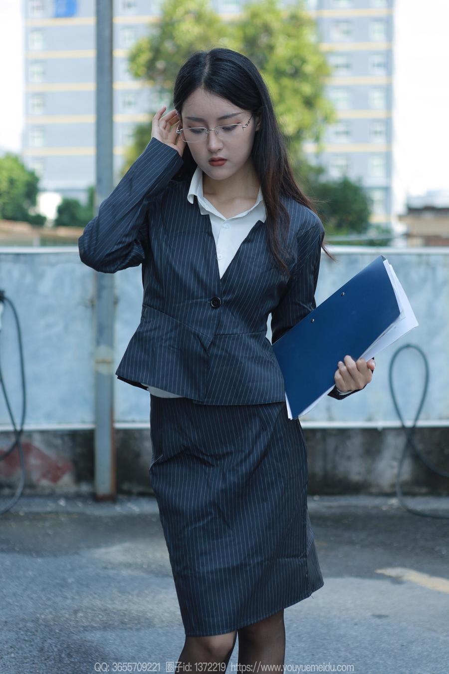图片[2]-[IESS异思趣向] 2023.11.03 丝享家 1576 小宝《懂事早到女人》[88P-101.8M]-艺库
