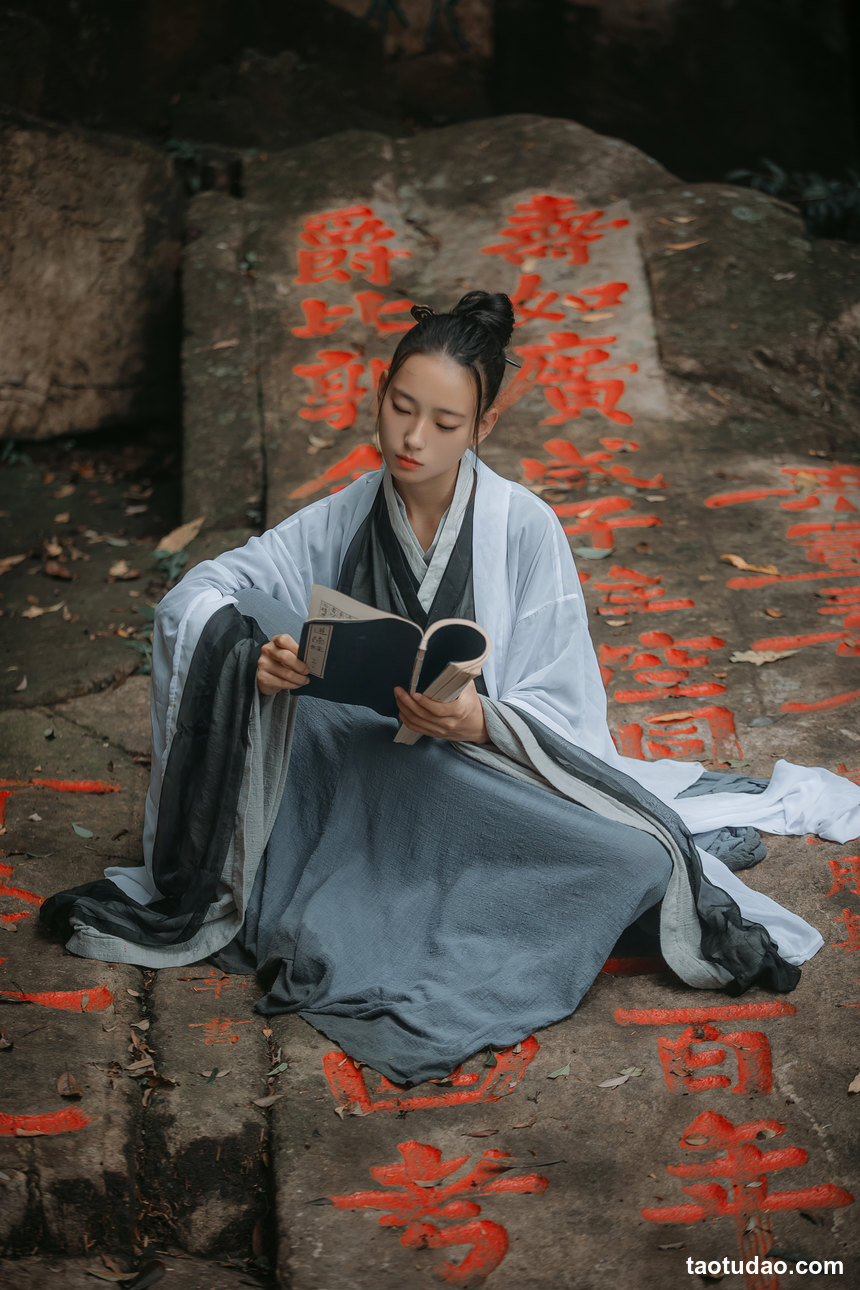 图片[2]-[YITUYU艺图语]2022.04.09 青山 叶初婳[25+1P／263MB]-艺库