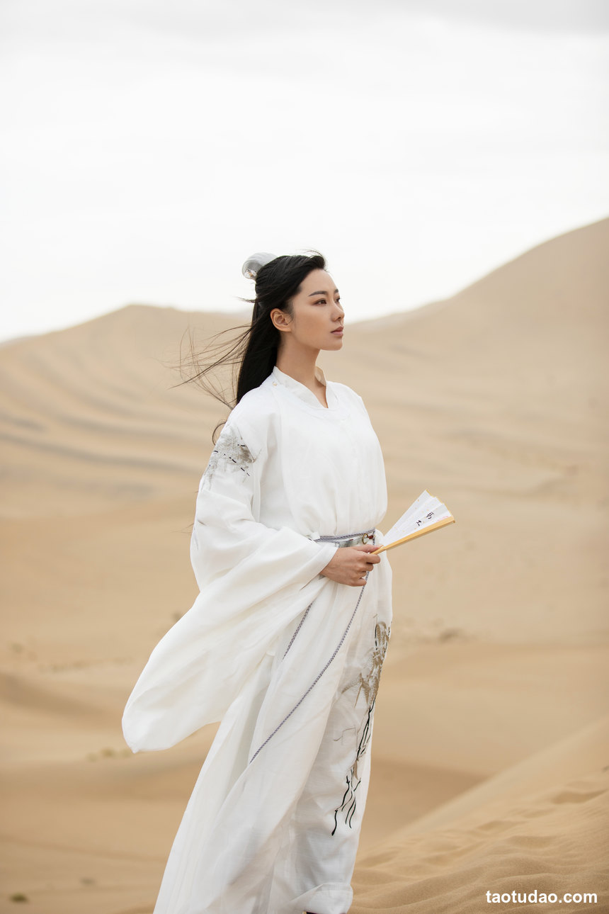 图片[2]-[YITUYU艺图语]2022.09.08 大漠风起 木景抒[23+1P／354MB]-艺库