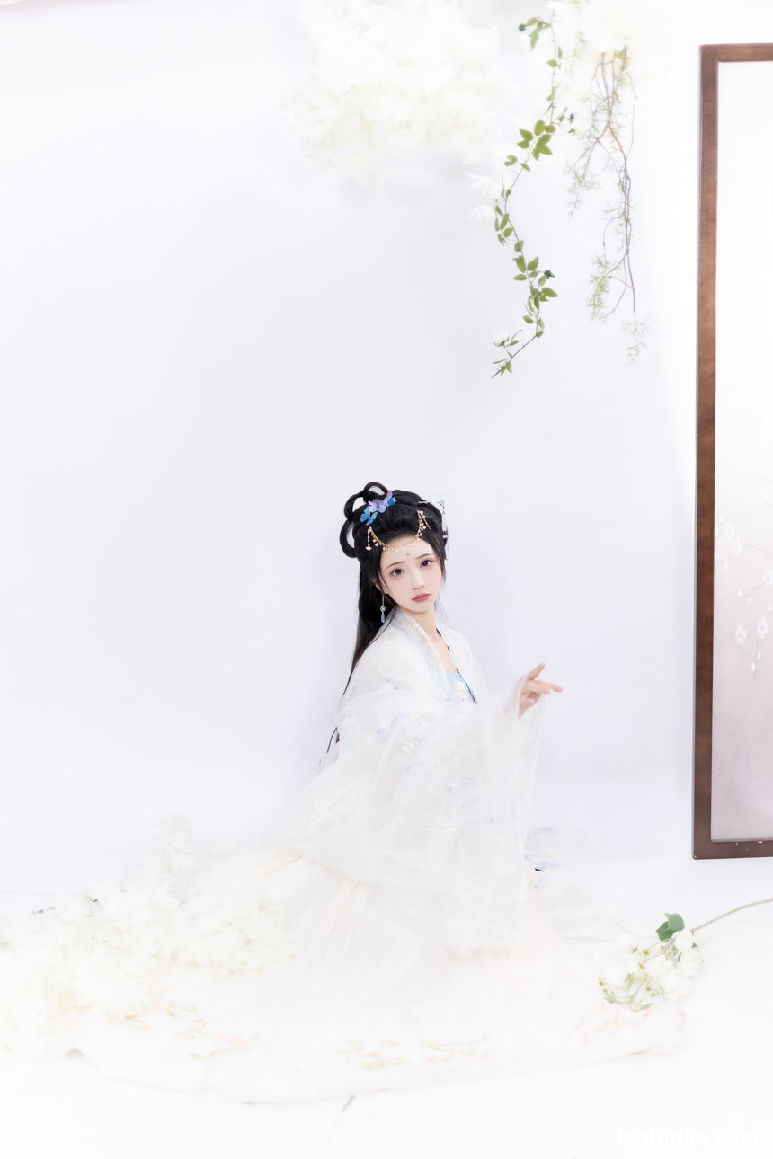 图片[3]-[YITUYU艺图语]2023.01.09 梨花白 -绮罗生的小苏苏-[25+1P／135MB]-艺库