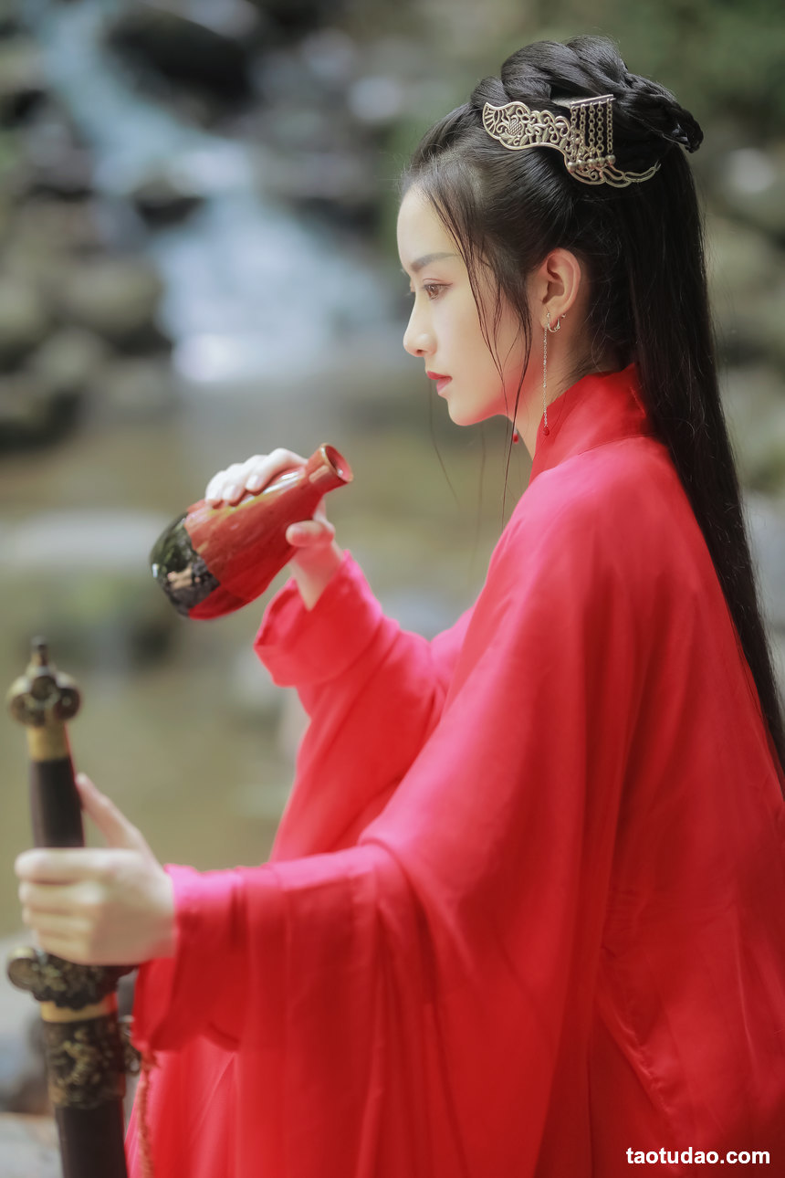 图片[3]-[YITUYU艺图语]2022.05.06 红衣行 嘉仪[21+1P／377MB]-艺库